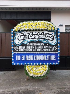 Papan Bunga Duka di Girian Bawah